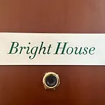 Apartment Bright House *