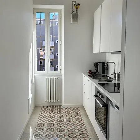 Bright House * Rome