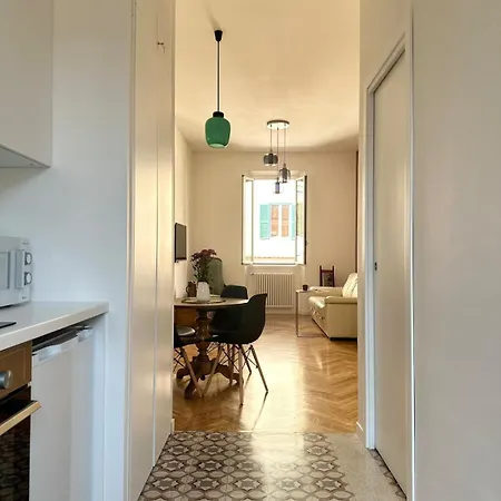 Bright House Apartment *