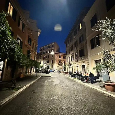 Bright House Rome