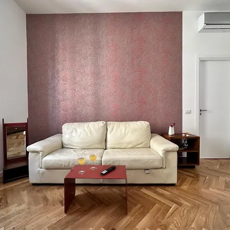 Bright House Rome